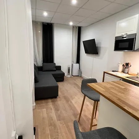 Apartment Climatise Centre #9 *